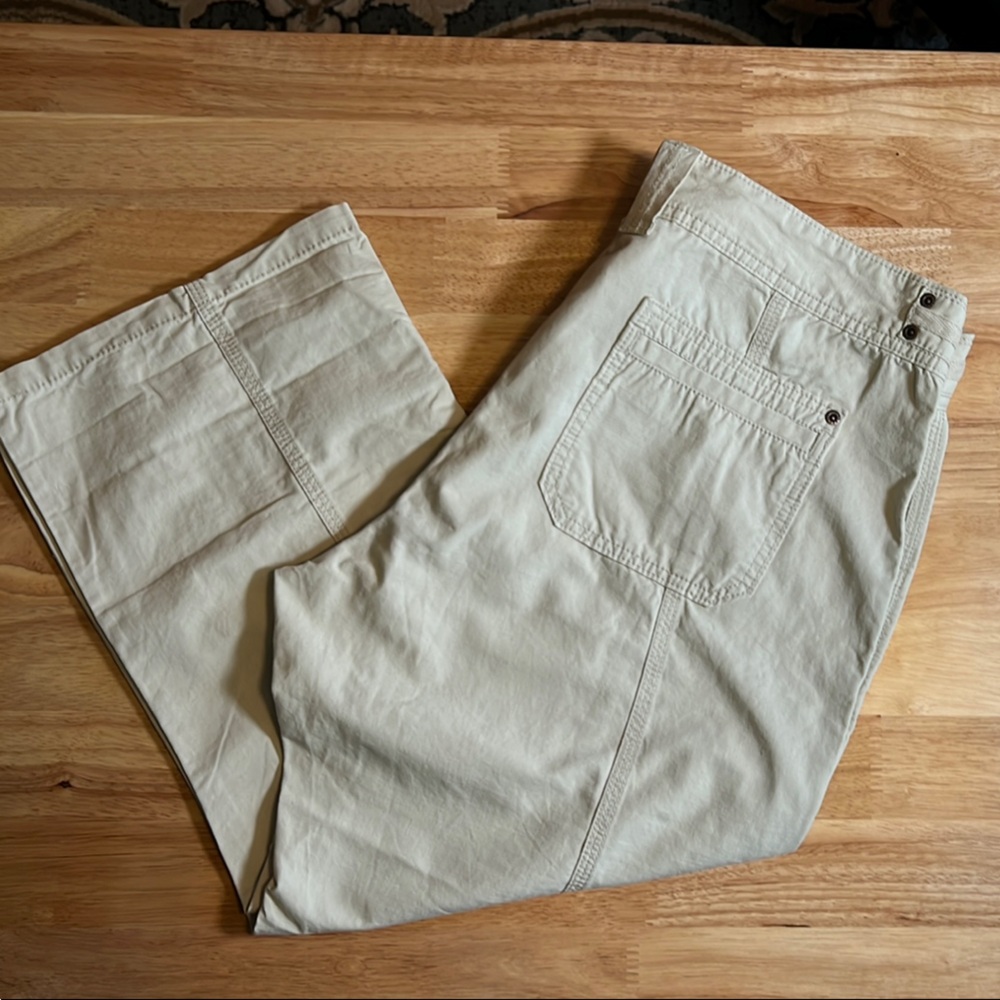 Eddie Bauer Tan Cargo Pants Lightweight Cotton